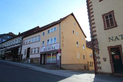 Vollvermietetes Dreifamilienhaus in zentraler Lage von Tann (Rhön)