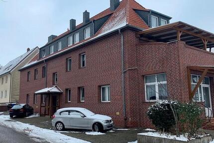 MFH mit 8 Wohneinheiten 2 Garagen 9 PKW-Stellplätze verkaufen - Salzgitter Ortschaft Südost