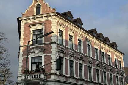 Haus zum Kaufen in Düsseldorf 1.850.000,00 € 948 m²