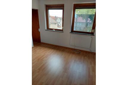 Einraumwohnung zu vermieten - 300,00&nbsp;EUR Kaltmiete, ca.&nbsp; 27,00&nbsp;m&sup2; in Bucha (PLZ: 07751)