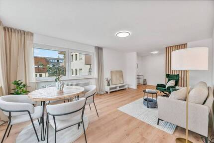 Provisionsfrei: Komplett sanierte 3-Zimmer-Wohnung mit 2 Balkonen & TG nahe Altstadt Leonberg