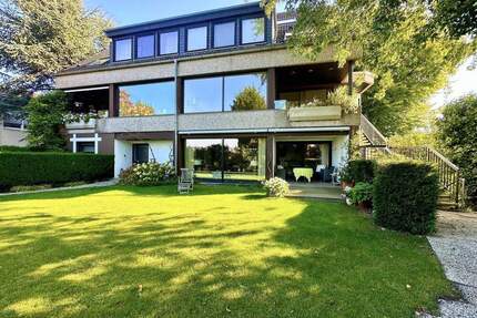 Charmante Etagenwohnung mit 190 m², Rheinblick, Studio und 2 Garagen in Himmelgeist - Düsseldorf / Himmelgeist