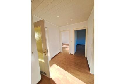 Große 2-Zimmer-Wohnung mit sonnigem Wohnzimmer und Balkon - Tönning