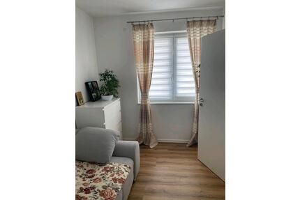 Wohnunge zu vermieten - 580,00&nbsp;EUR Kaltmiete, ca.&nbsp; 48,00&nbsp;m&sup2; in Hildburghausen (PLZ: 98646)