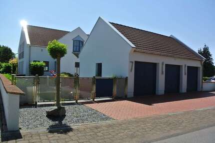 Haus zum Kaufen in Hille 825.000,00 € 195 m²