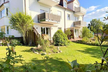 Traumhafte Gartenwohnung mit großer Terrasse - 3 Zi. EG in Ruhige - Röhrmoos