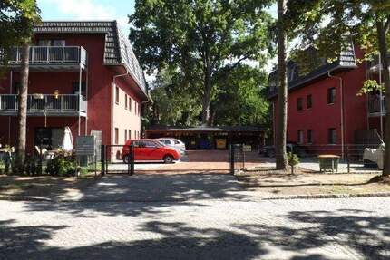 Zwei moderne Mehrfamilienhäuser mit 8 Wohneinheiten - Eichwalde