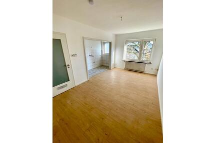 Attraktive 2-Zimmer-Wohnung in ruhigerzentraler Lage +Stellplatz - Sankt Augustin