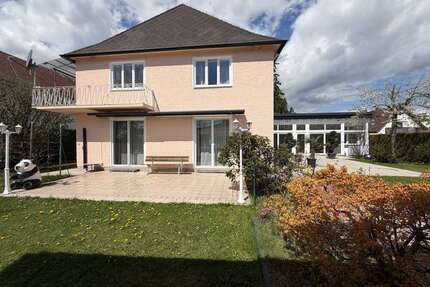 Haus zum Kaufen in Waldkraiburg 950.000,00 € 245 m²