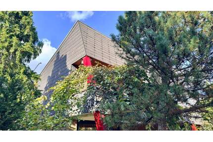 Exklusives Wohnen mit Außenpool - zeitlose Eleganz - Melbeck