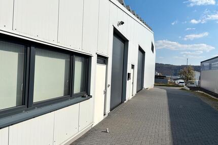 Gewerbehalle mit Büros inWinningen (Nähe Flugplatz) zu vermieten