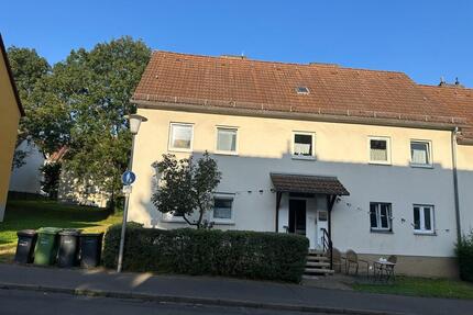 Preiswerte, gepflegte 10-Raum-Doppelhaushälfte in Kassel Philippi