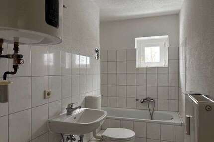 Wohnung zum Mieten in Leuna 289,00 € 42 m²