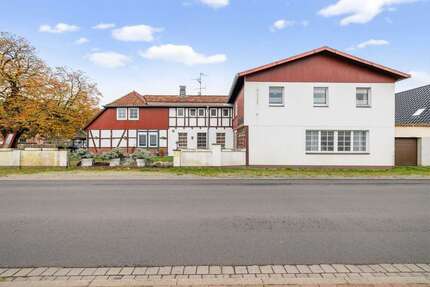 Haus zum Kaufen in Lachendorf 195.000,00 € 393 m²