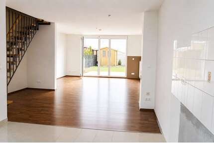 Haus zum Mieten in Mannheim Waldhof 1.640,00 € 140 m² - Mannheim / Waldhof