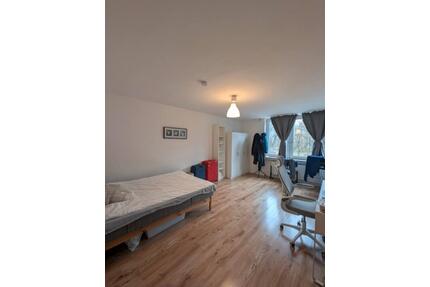 Spacious 21 m2 Room in Mittersendling(4er WG) _ Short-term Sublet - München Sendling-Westpark