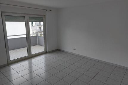 Schöne, 3 ZKB Etagenwohnung in 66424 Homburg-Erbach, 83 qm, 2Blk.