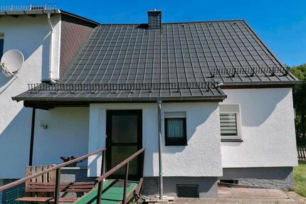 2 Familien Haus - 259.000,00&nbsp;EUR Kaufpreis, ca.&nbsp; 180,00&nbsp;m&sup2; in Hohenahr (PLZ: 35644)