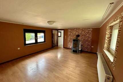Haus zum Kaufen in Hohenahr 180.000,00 € 85 m²