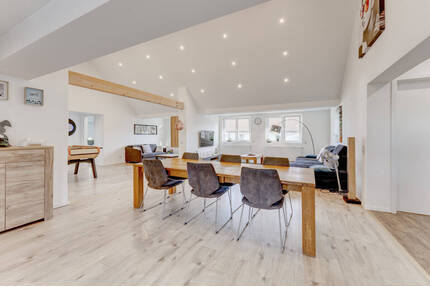 Gepflegtes Mehrfamilienhaus mit 6 Wohneinheiten und Stellplätzen - Friesenheim