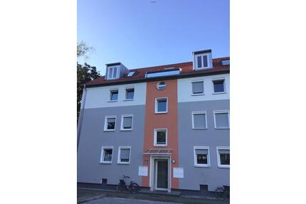 Lichtdurchflutete 3-Zimmer-Dachgeschosswohnung mit Loggia-Balkon - Dachau