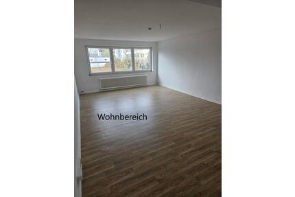 Große 3 Zimmer Wohnung in Woltmershausen, 1. Stock, ca. 115 m² - Bremen Häfen