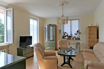 (EF0795_M) Jena: Nord, Erstbezug in neu sanierte und neu möblierte Wohnung mit Balkon, Holzdielung, WLAN inklusive