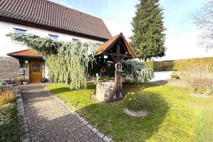 Haus zum Kaufen in Sulz am Neckar Bergfelden 419.000,00 € 238 m² - Sulz am Neckar / Bergfelden