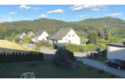 Überragende Fernsicht am Fuße der Augustusburg – perfekt geschnittene 4 Zimmer Wohnung mit Balkon inklusive Einbauküche