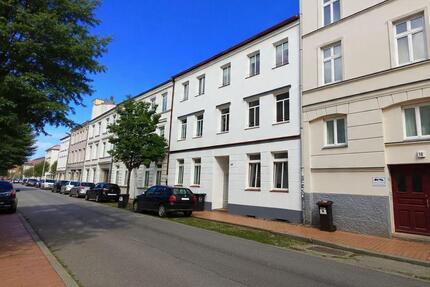 Single-Apartment in der Feldstadt mit Terrasse im Innenhof - Schwerin