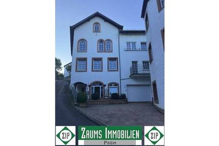 Großes Mehrfamilienhaus mit 3 Wohneinheiten, 352 m² Wohnfläche - zentral in Mürlenbach