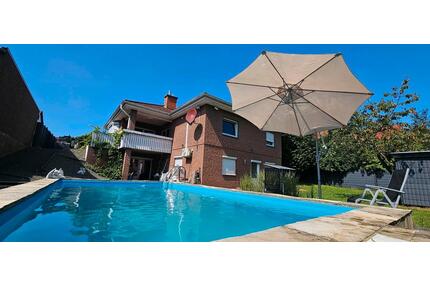 Bungalow: Pool, Klima, PV, Gasbrennwert, 2 Holzöfen, Carport uvm. - Bad Münder am Deister