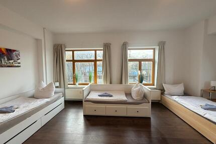 2 Monteur Wohnungen Rostock Stadt Hafen mit Parkplatz für je 3 P.