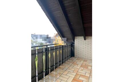 3 Zimmer Wohnung DG - 750,00&nbsp;EUR Kaltmiete, ca.&nbsp; 83,00&nbsp;m&sup2; in Dransfeld (PLZ: 37127)
