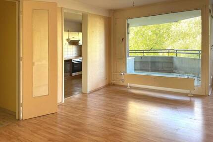 Bezugsfreie 2-Zimmer-Wohnung mit Lift, West-Balkon und TG-Stellplatz in ruhiger Wohnlage! - Berlin Zehlendorf