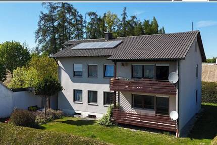 Viel Raum für Leben, Ideen & Zukunft - spannendes Haus am Ortsrand von Geisenhausen