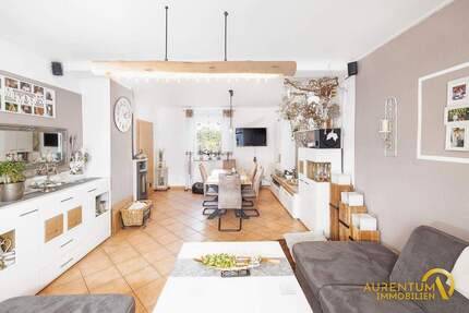 Sofort bezugsfertig: Modernisiertes EFH mit Einliegerwohnung + Garage & Stellplätze - Kelheim