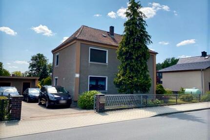 Massives Einfamilienhaus mit Potenzial in Sagar (Krauschwitz) - Krauschwitz i. d. O.L.