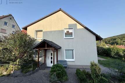 Haus zum Kaufen in Helsa 295.000,00 € 165 m²