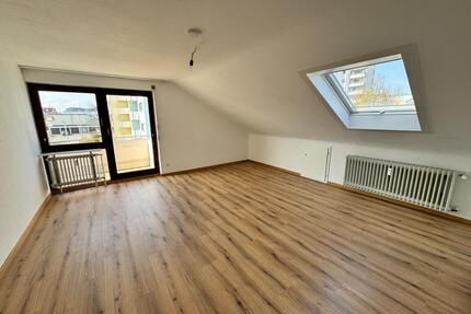 Attraktive 2-Zimmer-Wohnung mit Balkon und neuer Ausstattung - Ostfildern