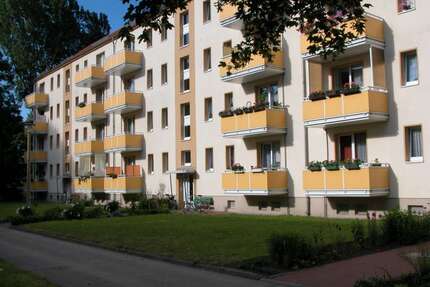 Wohnung zum Mieten in Braunsbedra 301,00 € 50.05 m²