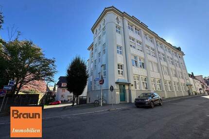 Stilvolle 3,5-Zimmer-Stadtwohnung in VS-Schwenningen, inkl. Einbauküche und Doppelparker-Stellplatz - Villingen-Schwenningen