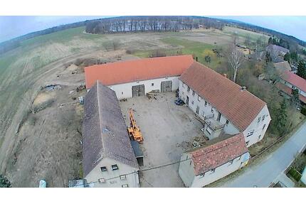 Vier-Seiten-Hof Bauernhof - 185.000,00&nbsp;EUR Kaufpreis, ca.&nbsp; 240,00&nbsp;m&sup2; in Malschwitz (PLZ: 02694)