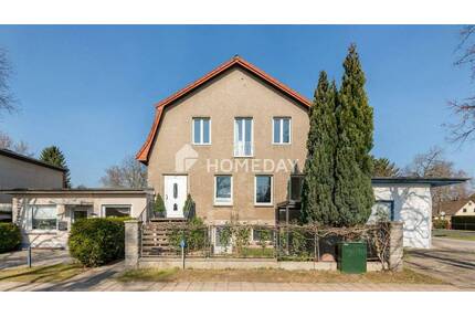 Gepflegtes Mehrfamilienhaus mit 2 Wohneinheiten, Friseur, Werkstatt und Lager - Schulzendorf