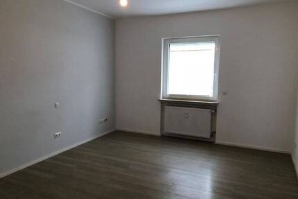 Moderne 2-Zimmer-Wohnung in der Innenstadt mit Südbalkon in kernsaniertem Mehrfamilienhaus - Saarburg