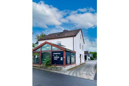 Haus zum Kaufen in Coburg 288.500,00 € 229 m²