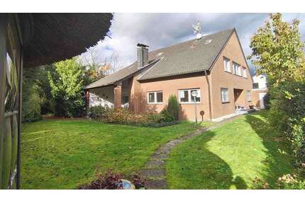 Haus zum Kaufen in Köln 1.390.000,00 € 295.54 m²