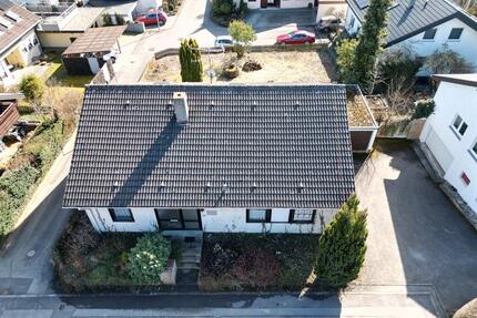 Freistehendes 5 12-Zim.-Einfamilienhaus auf riesigem Eckgrundst. - Hildrizhausen