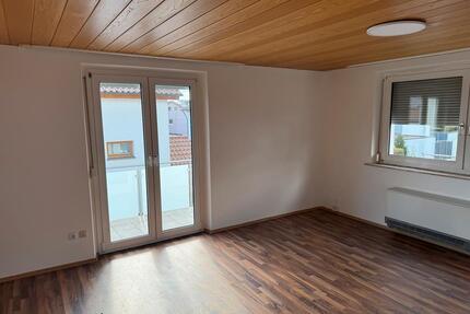 Zu vermieten 3 Zimmerwohnung 80 m2 - Welzheim