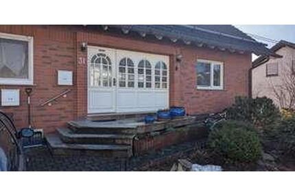 Frisch sanierte Dachgeschosswohnung mit Klimatisierung und Balkon am Ortsrand - Ötzingen